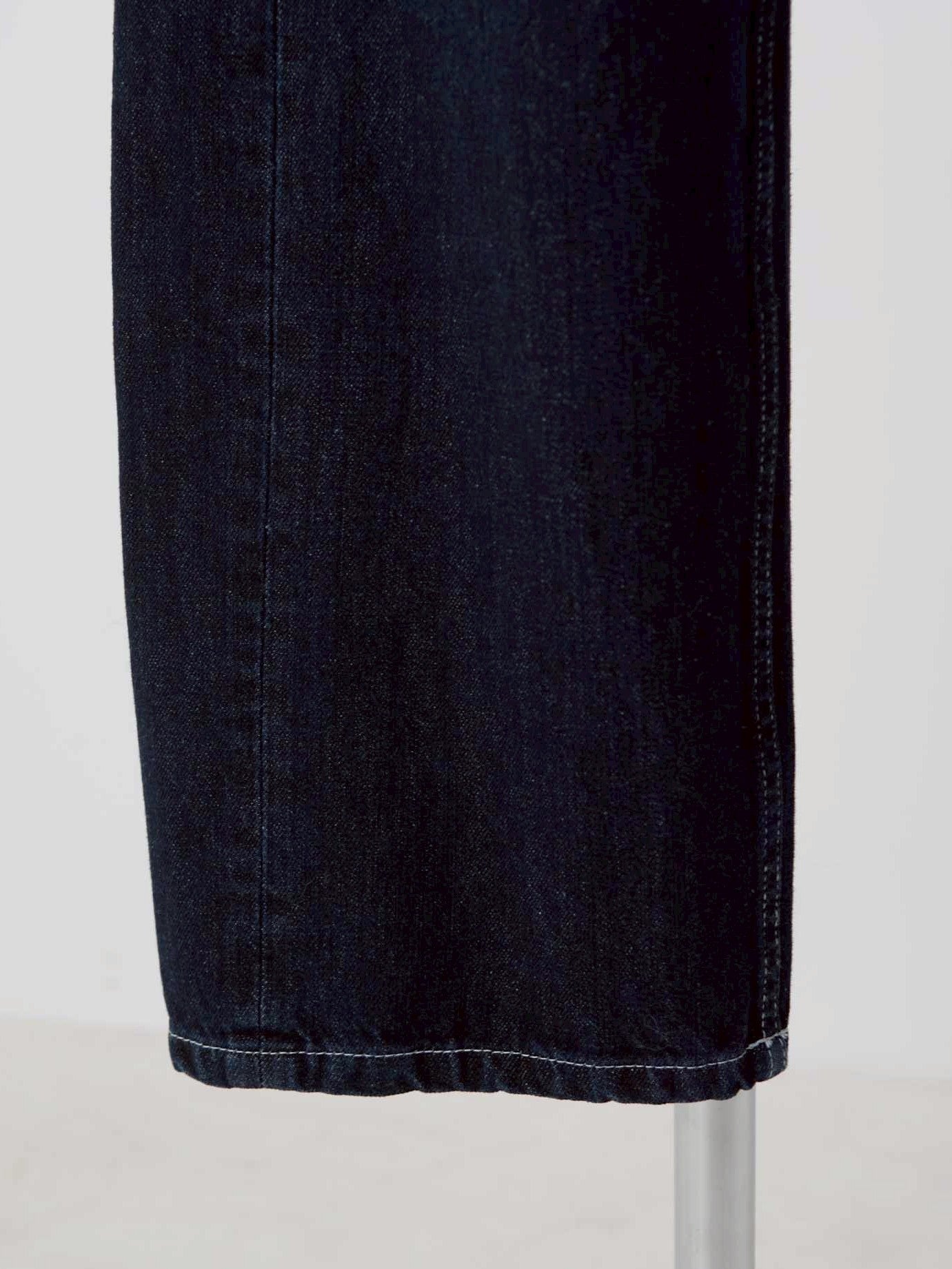 カーヴィーデニム Rem - ブラック｜Cygne(シーニュ) 公式サイト