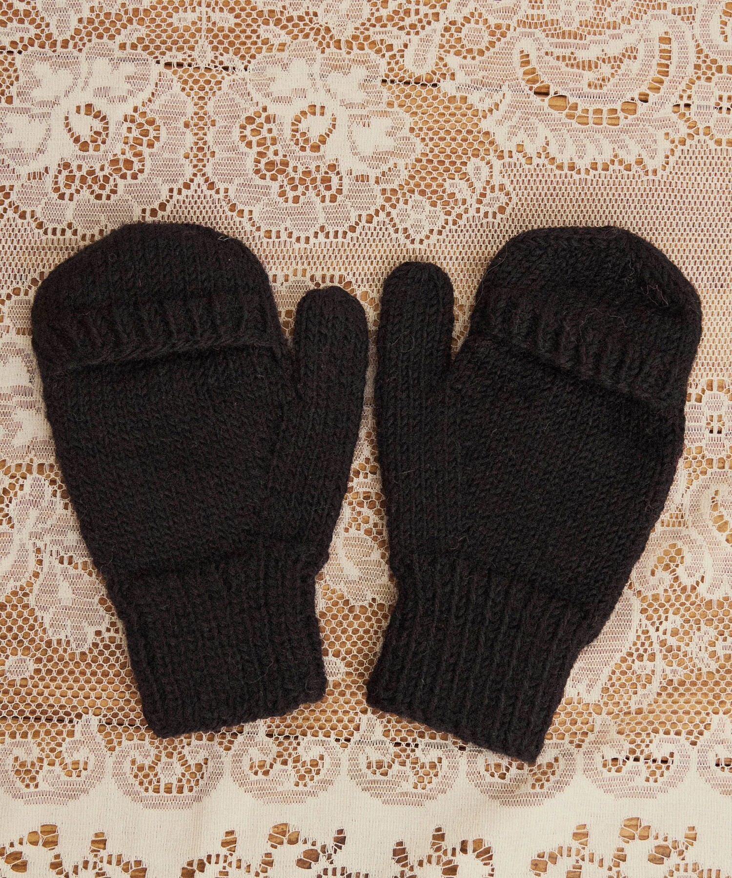 AMBIDEX Store ○【WEB別注】ネパールハンドニット 刺繍ミトン(F クロ