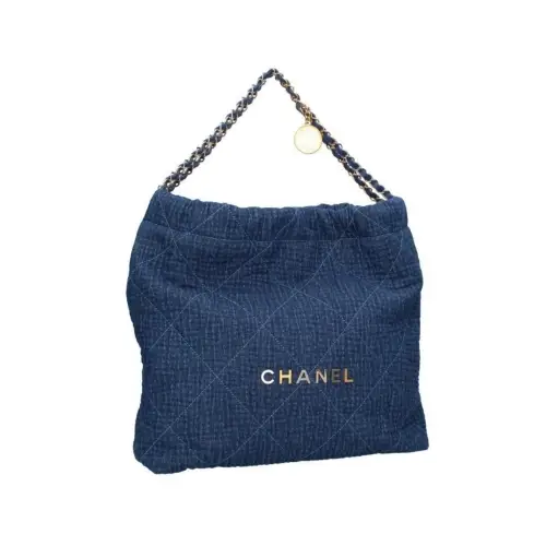浜崎あゆみが着用している「CHANEL（シャネル）」のアイテム紹介