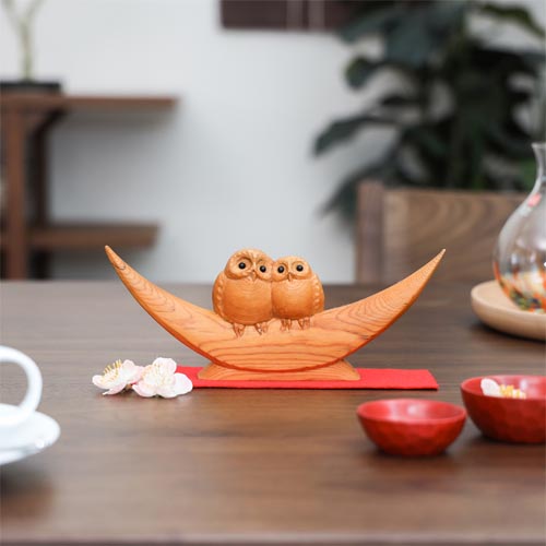 一位一刀彫 鈴木彫刻 月にフクロウ 伝統工芸品 木製 オブジェ | MUKU工房