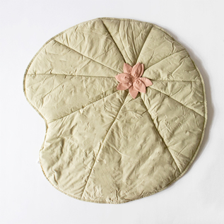 プレイマット睡蓮／Lorena canals（ロレーナカナルズ）｜愛着を持って