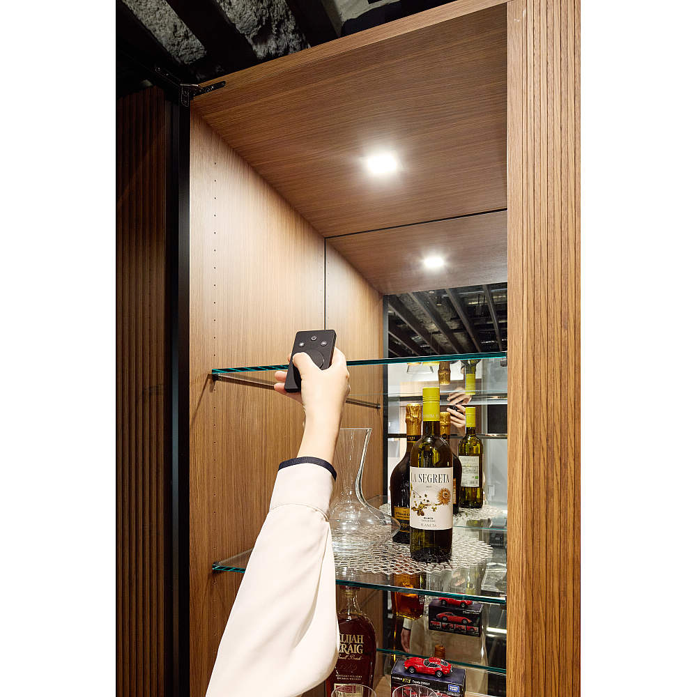 LED用調光器 VCR-RAD リモコン、ボタン操作 【スガツネ工業】