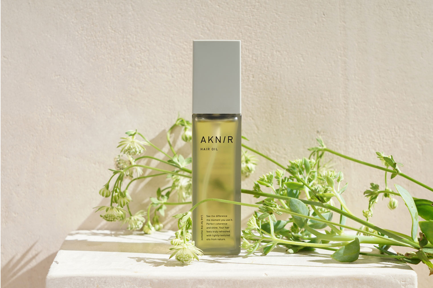 プレミアムモイストヘアオイル｜AKNIR（アクニー） 公式オンラインサイト