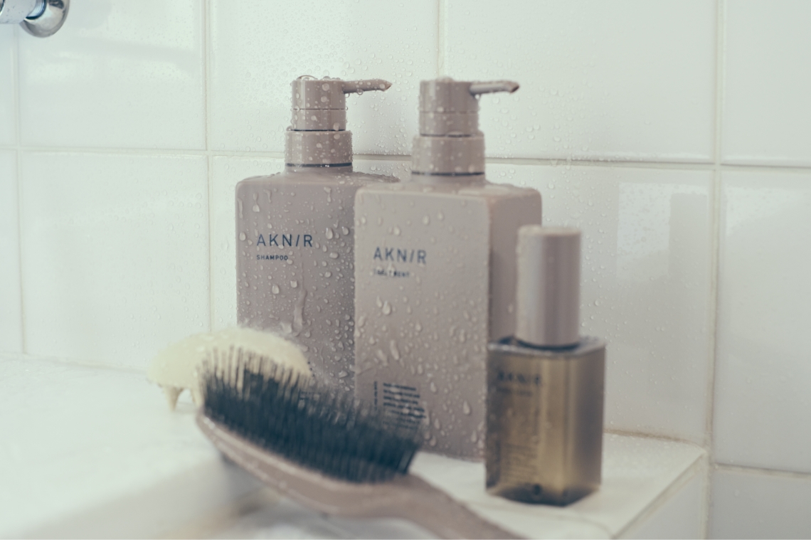 パーフェクトセット初回【ローズ×サンダルウッド】｜AKNIR（アクニー