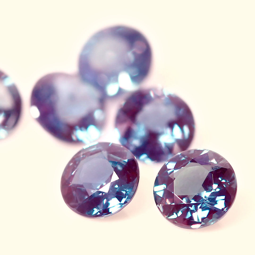 ビズー公式】アレキサンドライト 11石 ハーフ エタニティ K18(18金