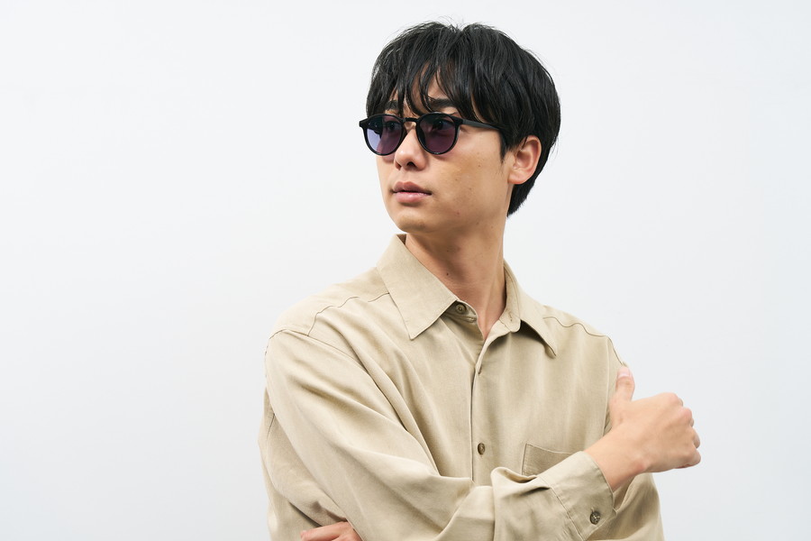 スペシャルプライス]ボストン型サングラス/TREND(度なし調光レンズ搭載