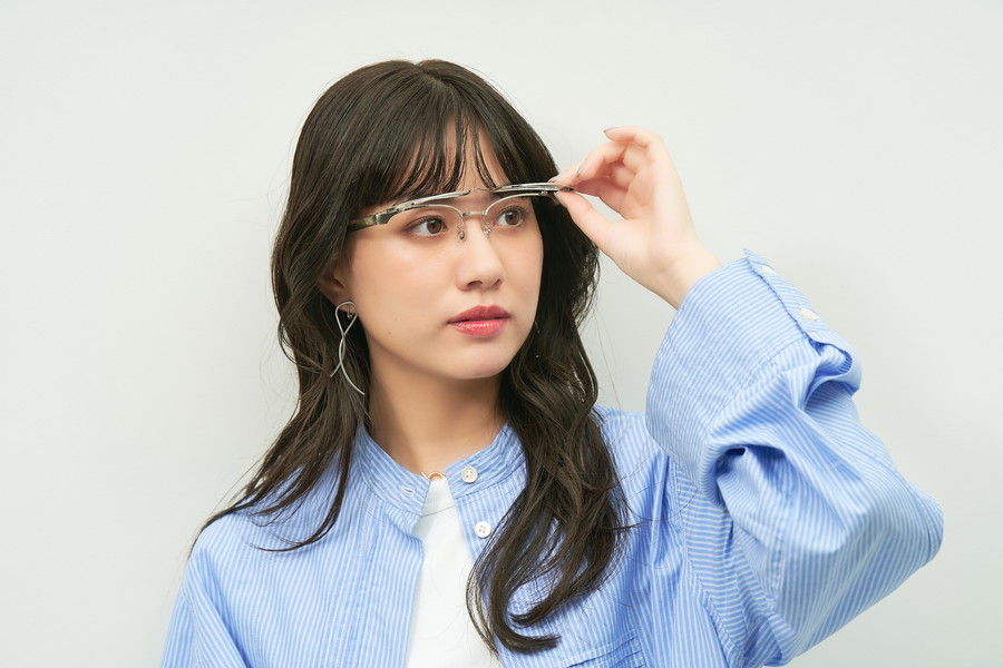 スペシャルプライス]手元も遠くもかけ外し不要のウェリントンフレーム