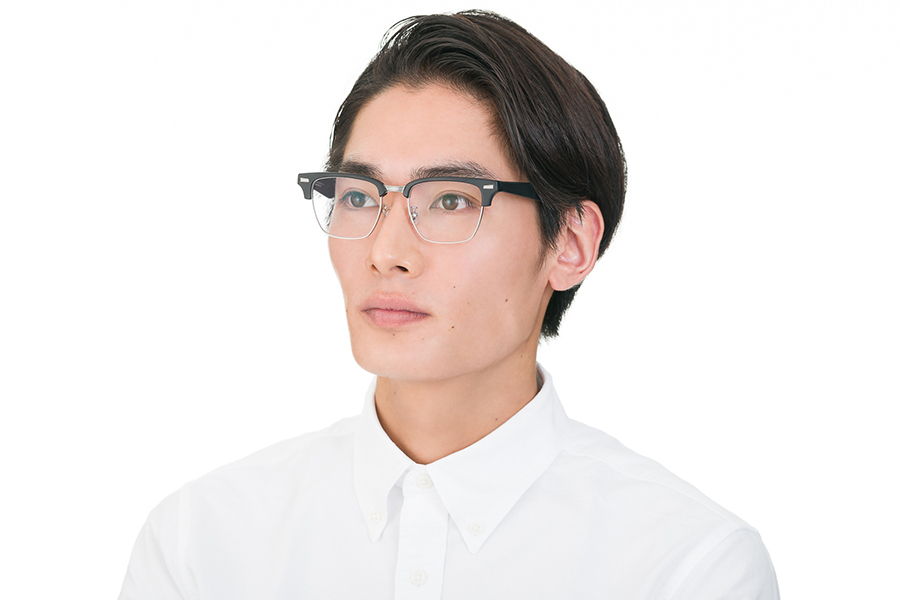 スタイリッシュで知的な印象を演出するサーモントフレーム/CLASSIC