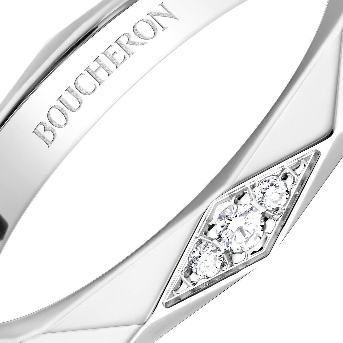 ファセット 3ダイヤモンド リング ミディアム プラチナム | ブライダル