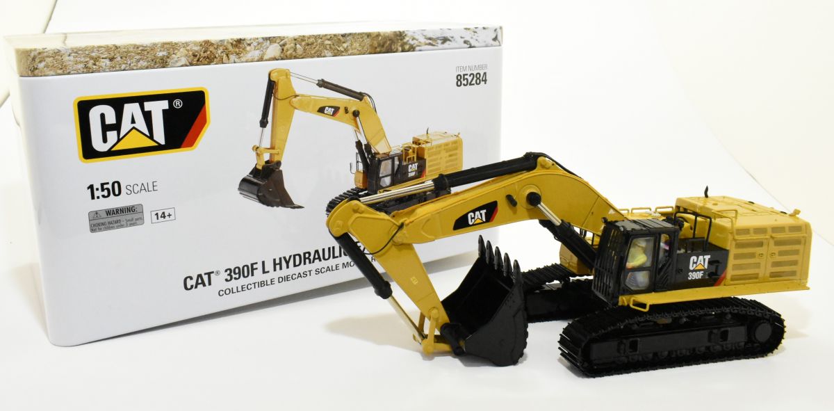 1/50 Cat Caterpillar 390F L Hydraulic Excavator - Dalton's Farm Toys