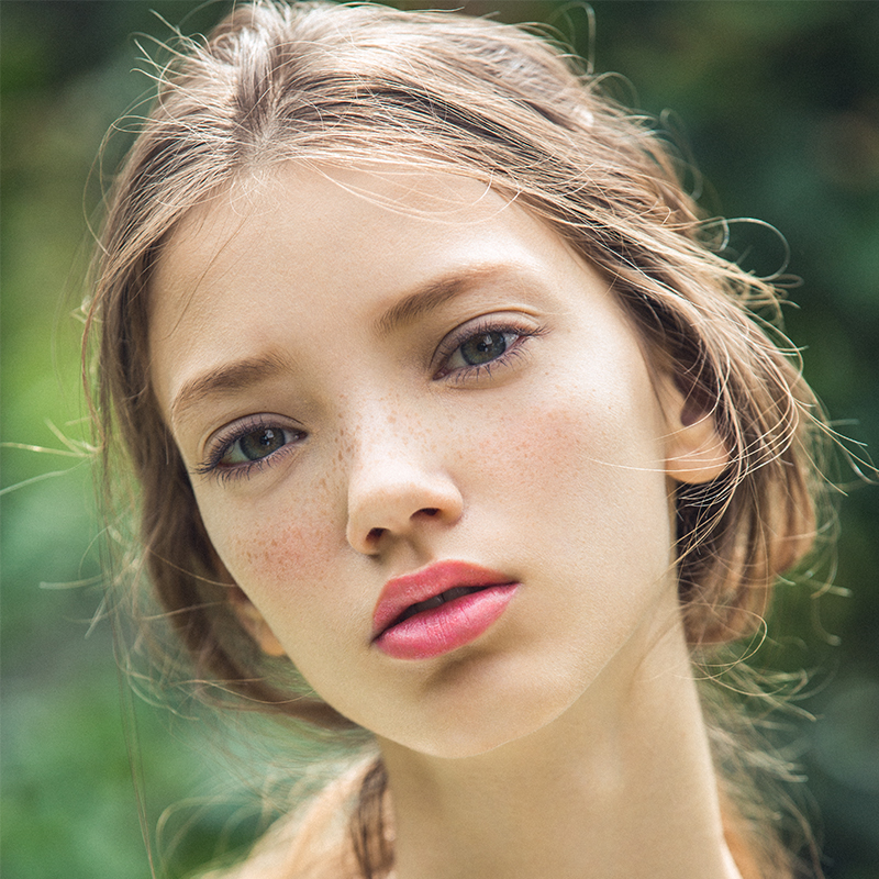 ママバター カラーリップトリートメント（ピーチピンク）