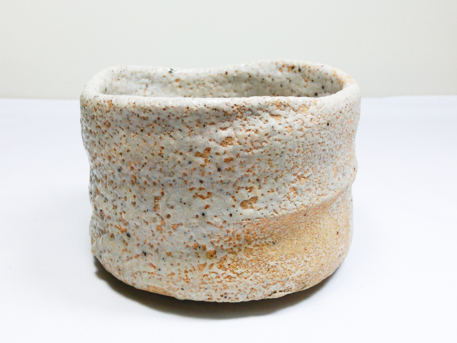 荒川豊蔵の志野焼・瀬戸黒を高く売るには？真贋の見極めと査定アップのコツ