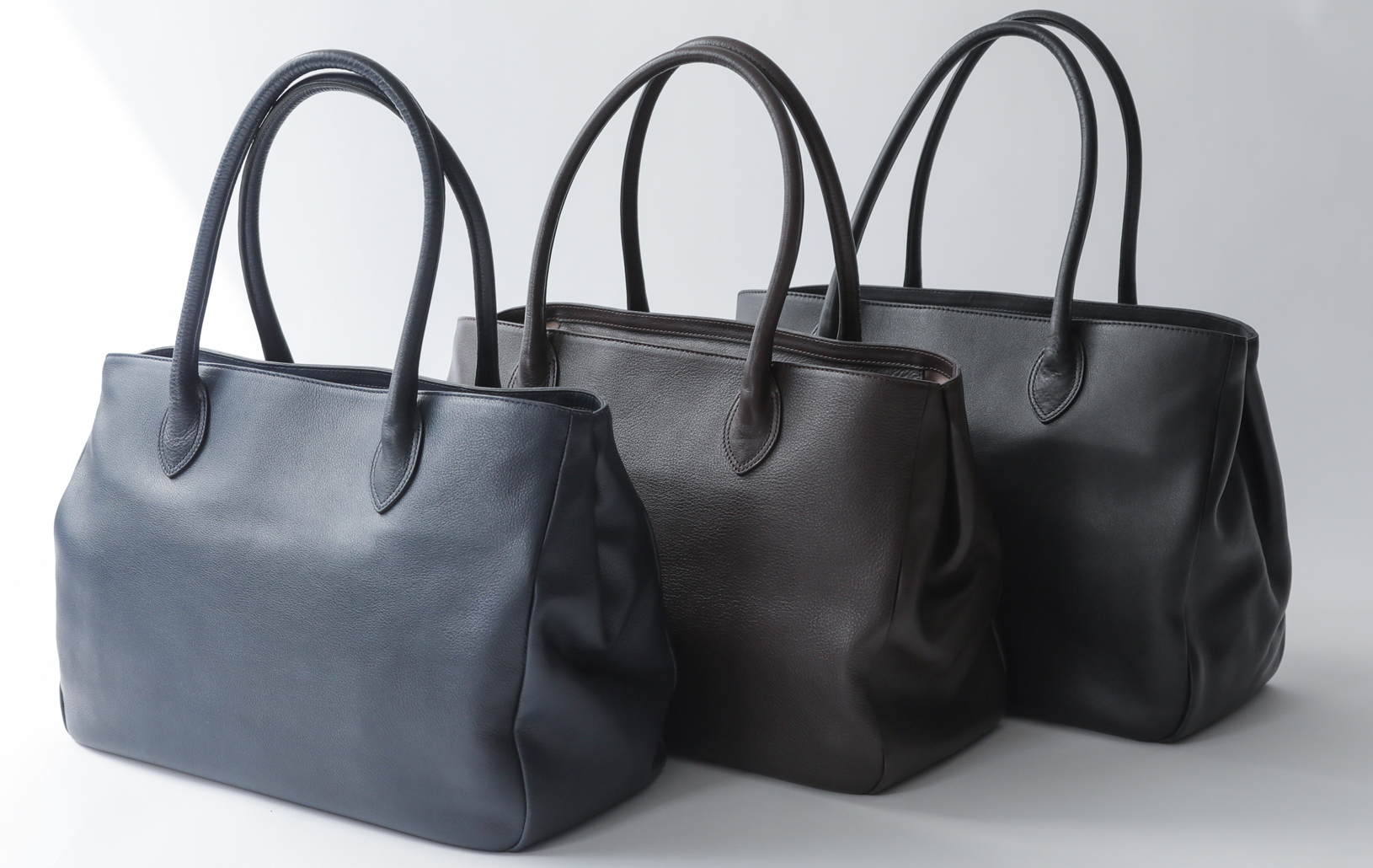 再入荷】オンオフ兼用、ジャケットに合うオリーブレザートート