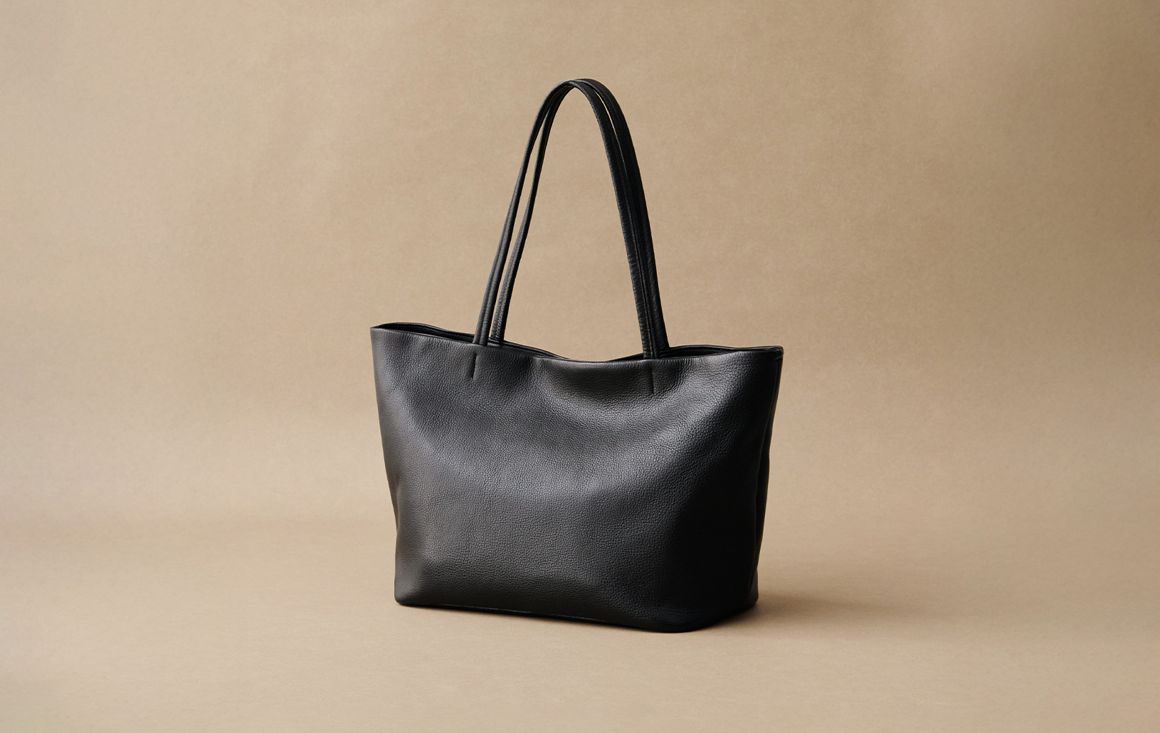 新商品】タイムレスな美しさ。一枚革の2wayトート誕生 | Factelier