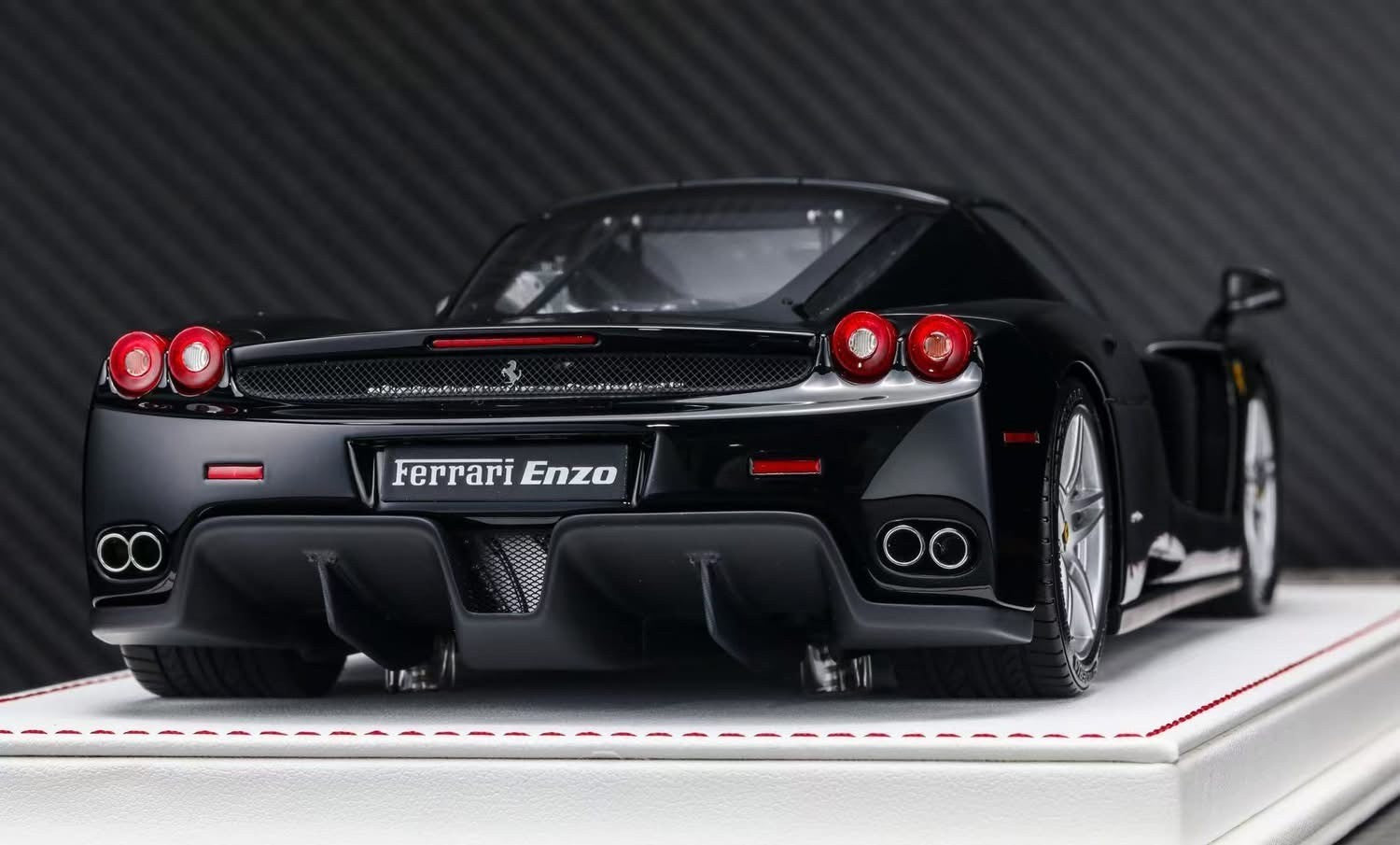 Ferrari Enzo (Black) [Davis & Giovanni] 1/18 scale