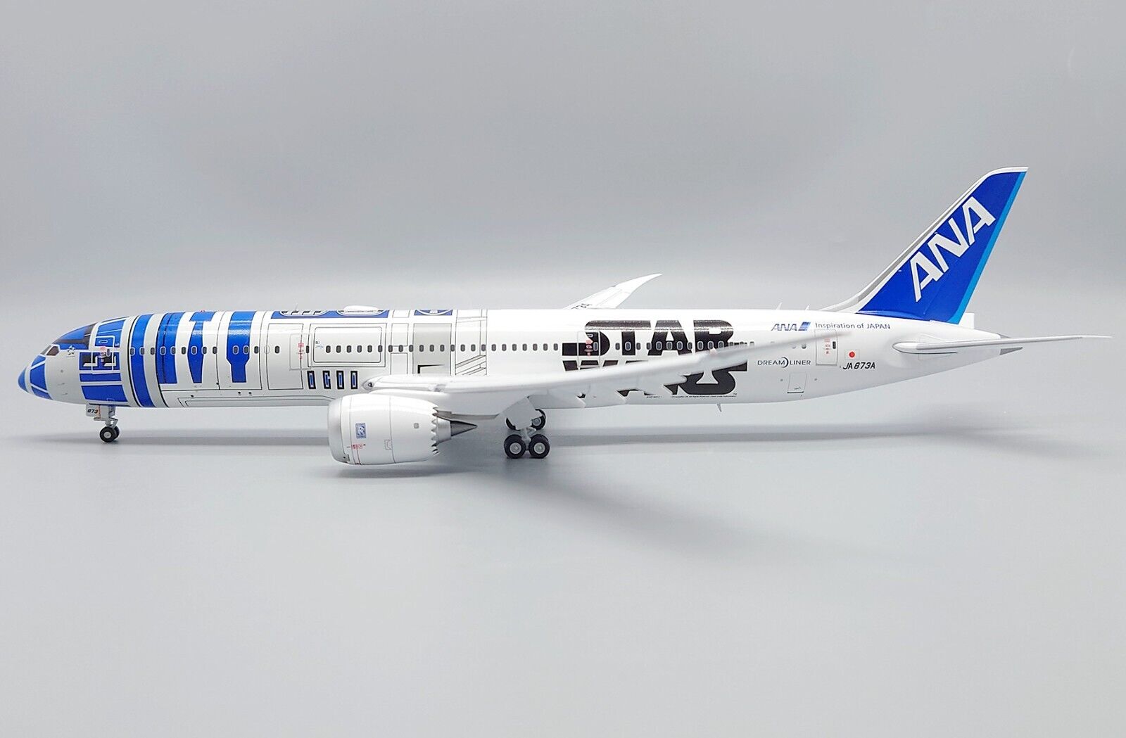 ANA(All Nippon Airways) Boeing 787-9 Dreamliner Flaps Down Version