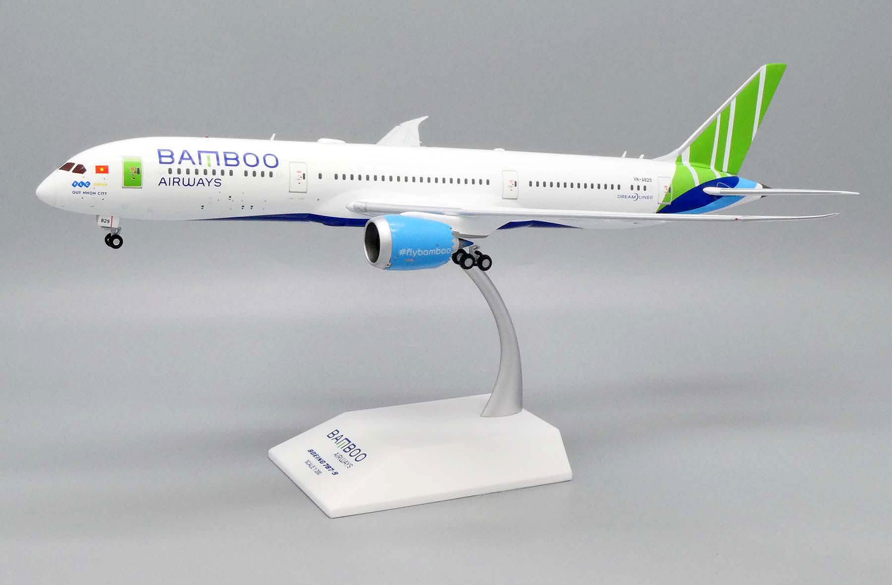 Bamboo Airways Boeing 787-9 Dreamliner Reg VN-A829 1.200 Scale