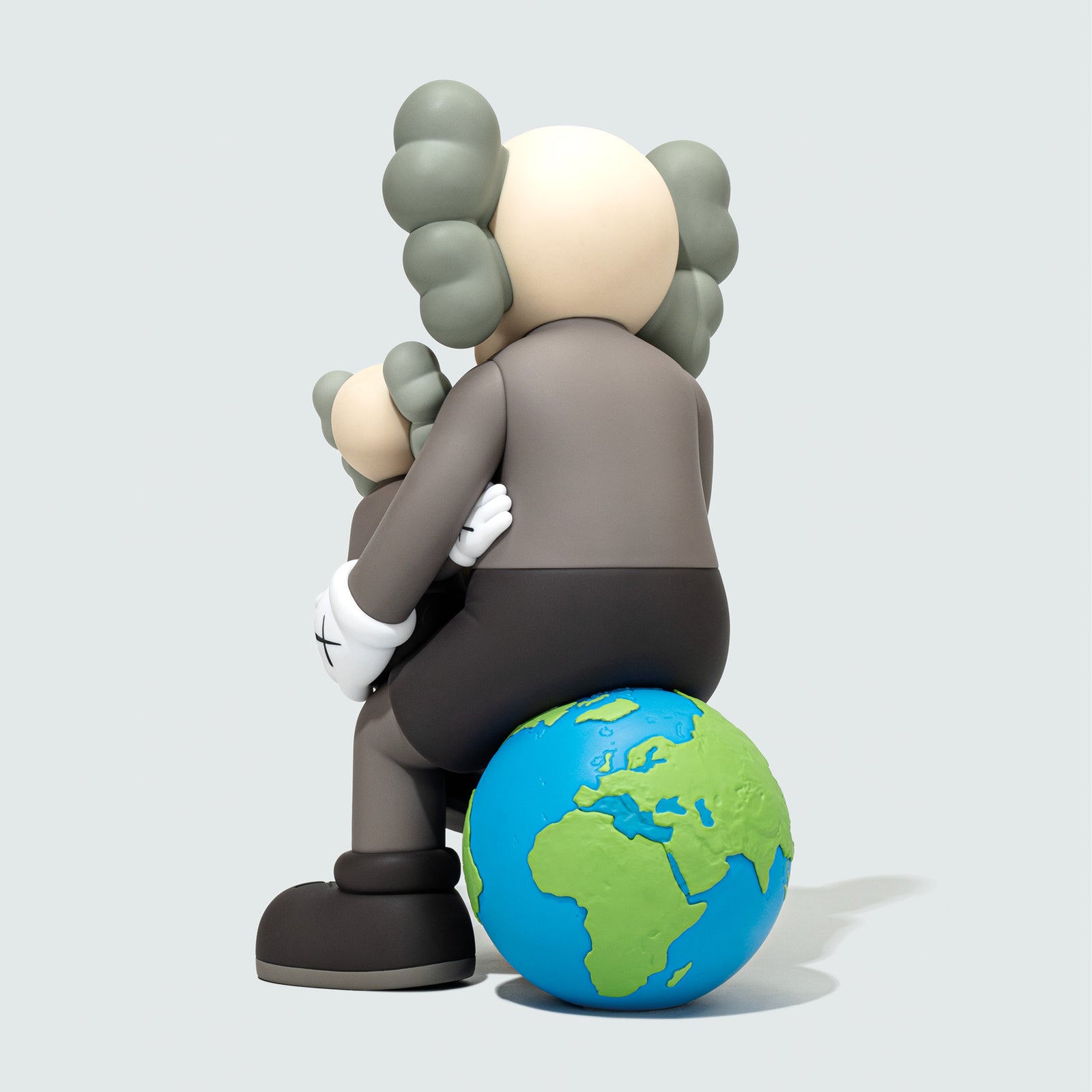 KAWS:HOLIDAY THAILAND - Brown – DDTStore