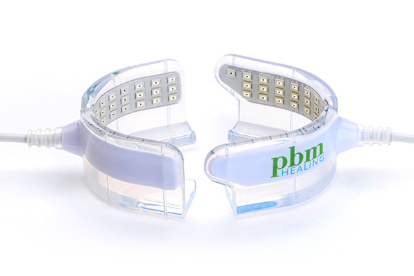 矯正治療期間を大幅短縮！？光加速装置の驚きの効果とは - マウス