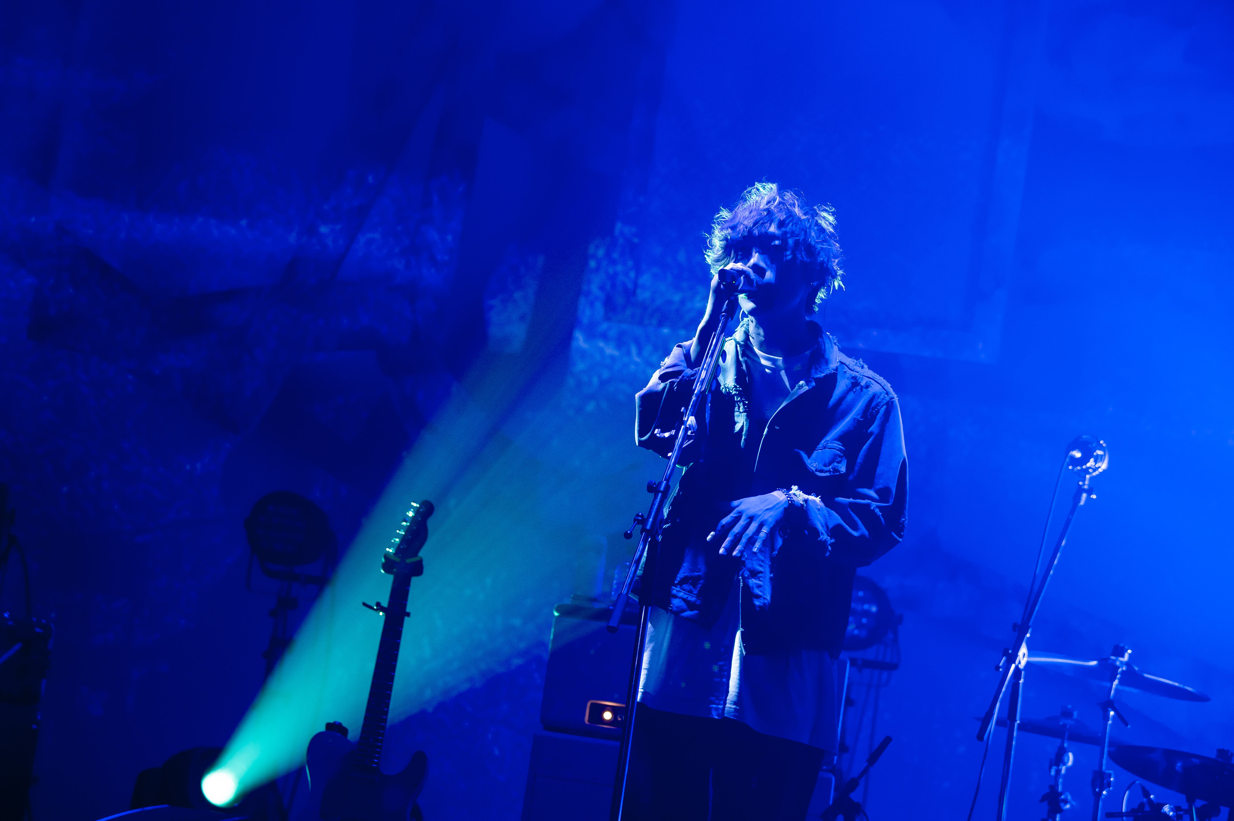 須田景凪 ONLINE LIVE 2020 “催花”オフィシャルライブレポート – DE COLUM