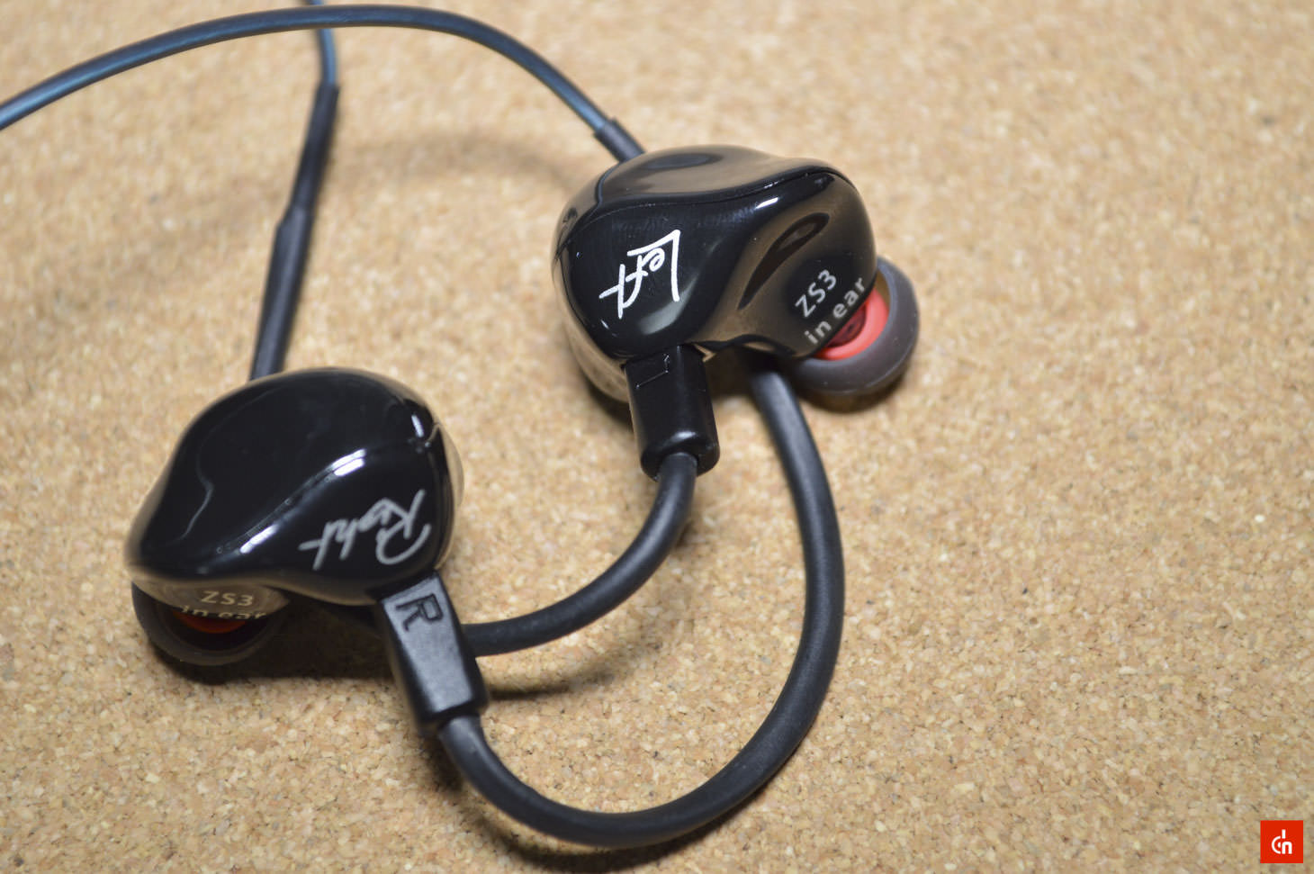 ここまで来たか！】2000円台とは思えない魅力大な中華イヤホン「KZ ZS3