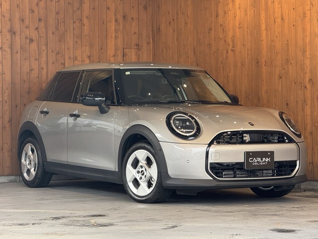 ミニ ミニ クーパーC 5ドア DCT 2024(R06) メルティング・シルバーIII