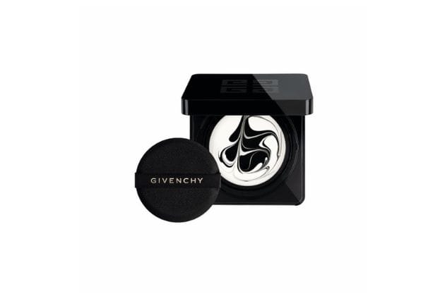 漫画】下地にもお直しにも！〈ジバンシイ〉のソワン ノワール UV