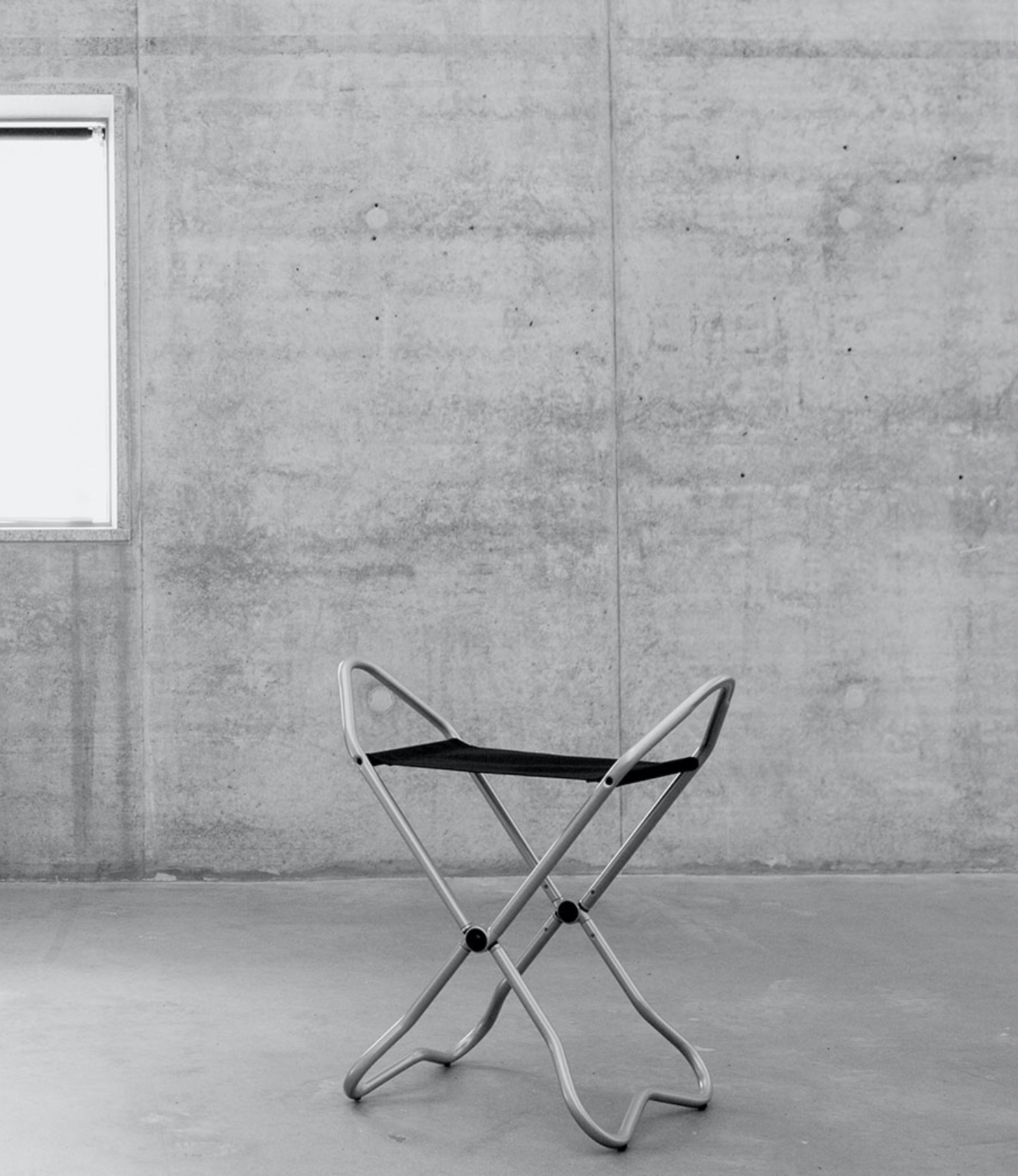 Folding stool NEW YORK by Lectus von A + E Design im Designlager