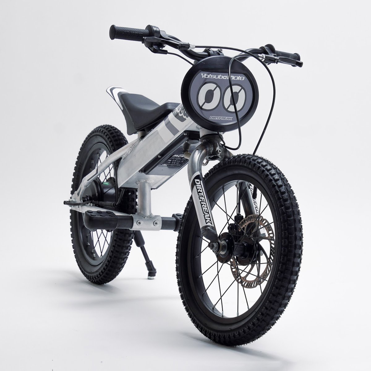 YB65_0065_detail01.jpg?w=532&h