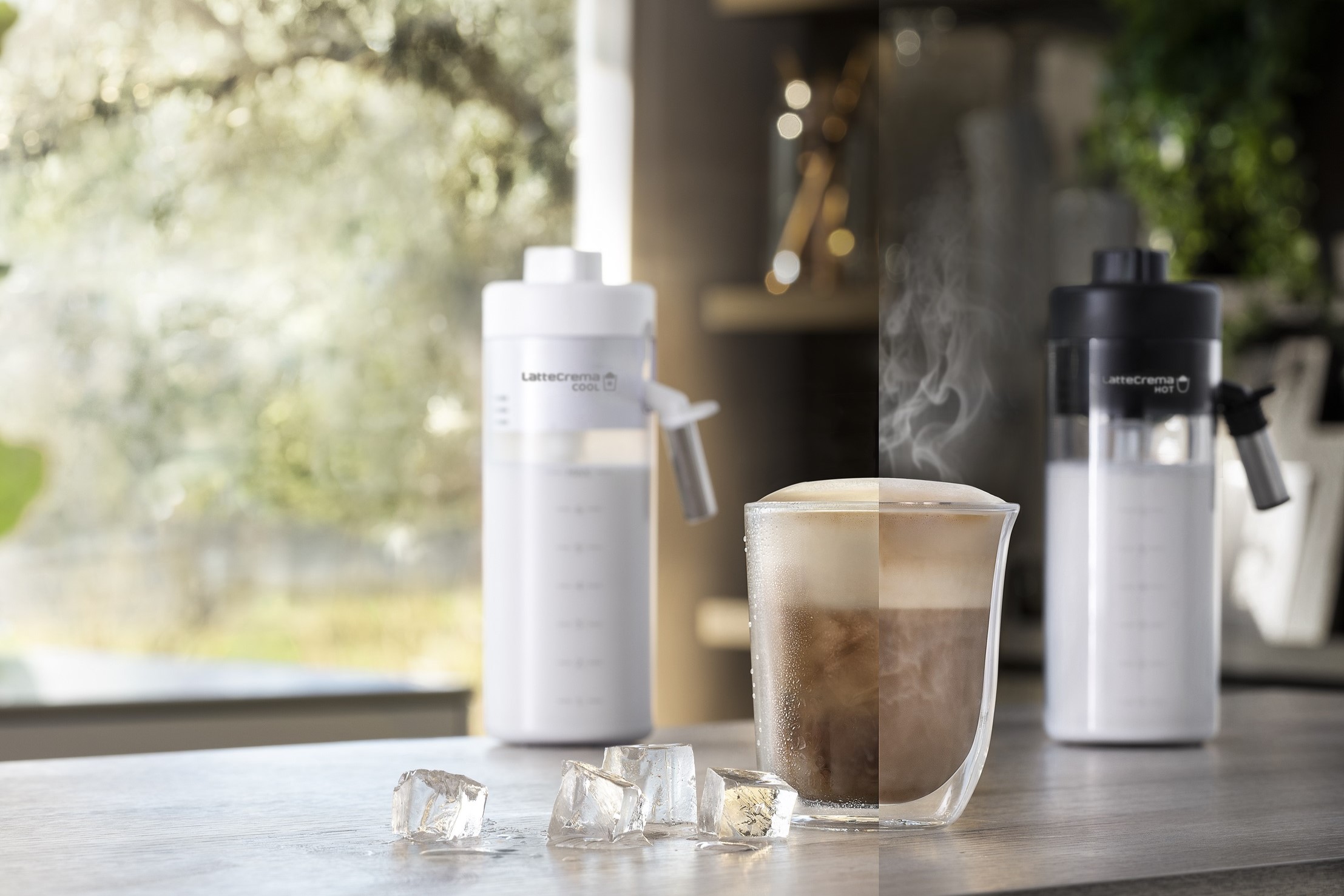 デロンギからわずか5分の抽出で水出しコーヒーが完成するコールド