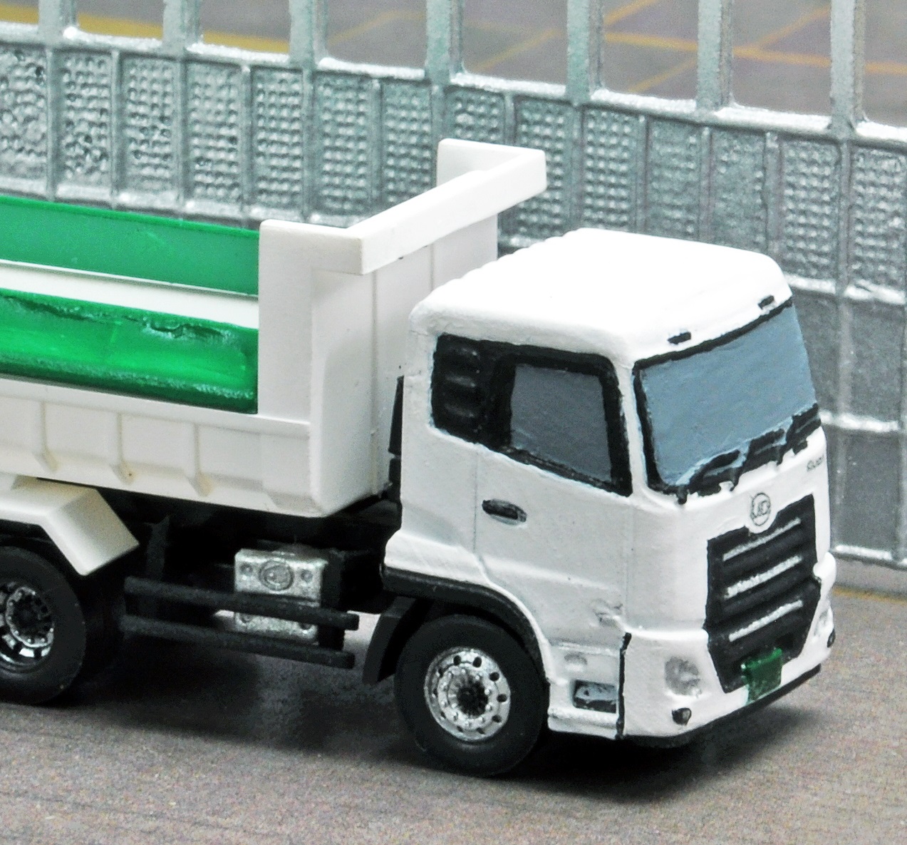 GJ！はたらくのりもの百景 002 未来を築く建設現場｜製品をさがす