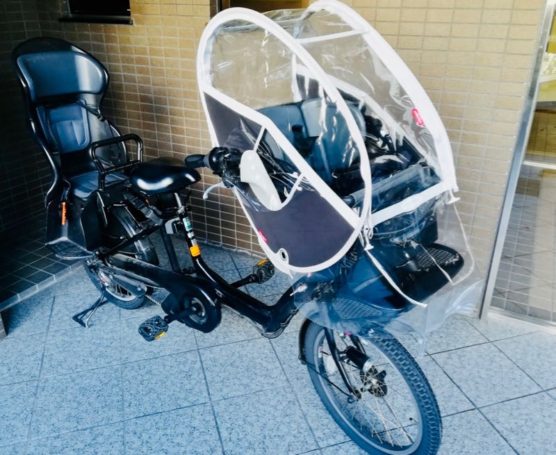 写真で解説】子供乗せ自転車用レインカバー”リトルキディーズ”の