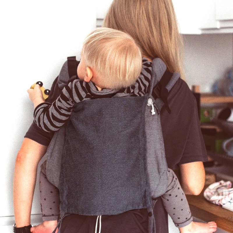 保育園のお迎えにも手早く簡単おんぶ紐｜ディディゴー ダブルフェイス