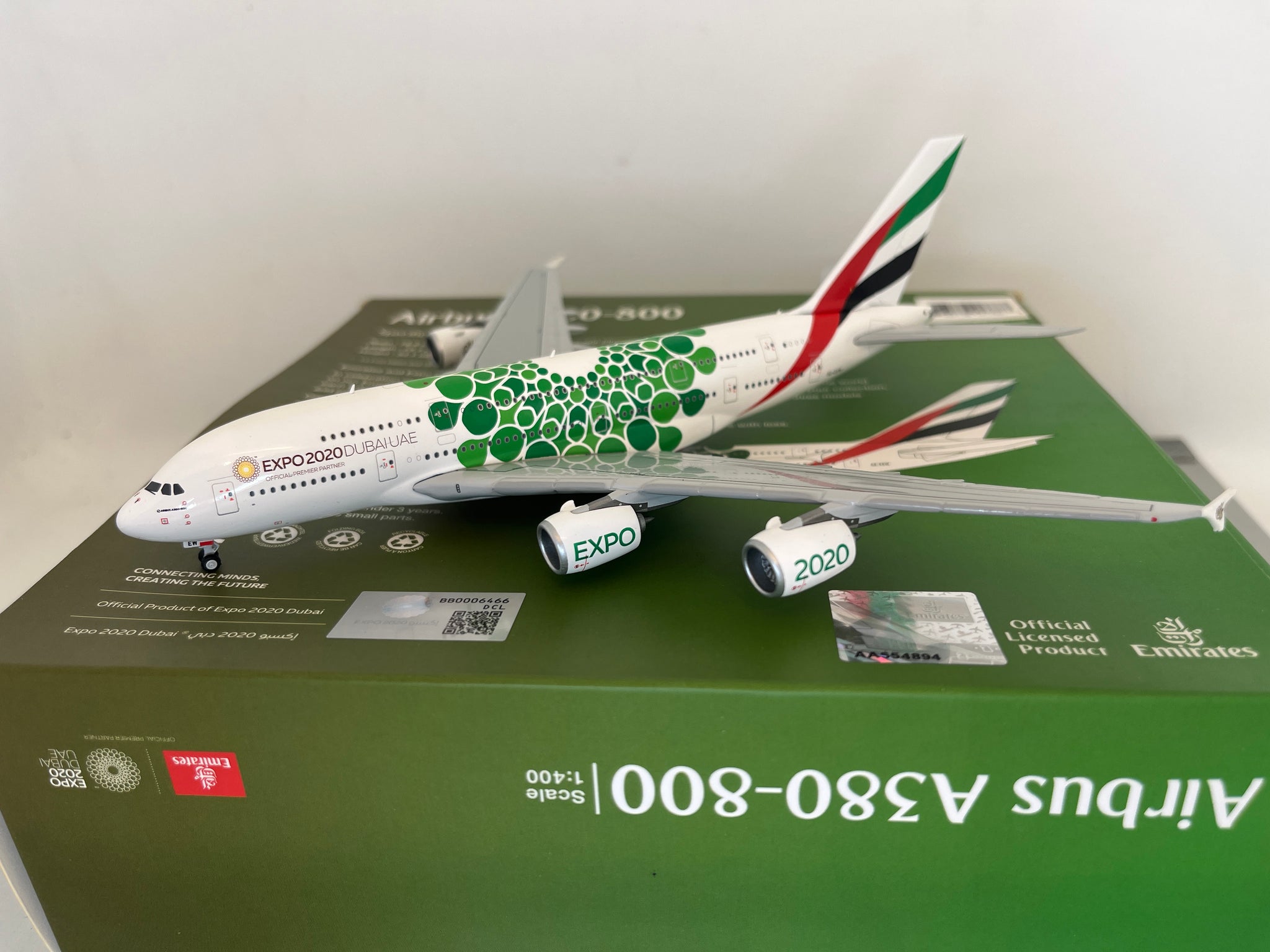 Emirates A380 A6-EEW Gemini Jets 1:400 – Diecastbird Plane Model Store
