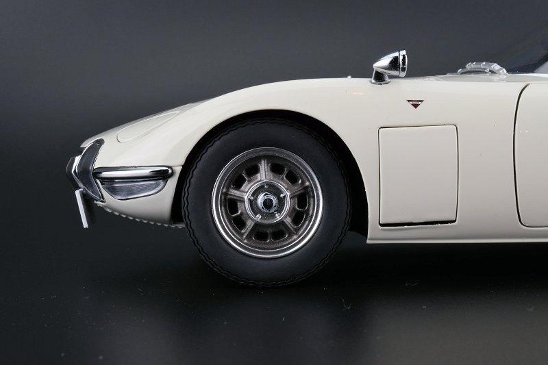 REVIEW: AUTOart Toyota 2000 GT • DiecastSociety.com