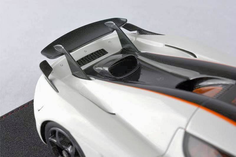 Fronti-Art Koenigsegg Regera - White • DiecastSociety.com