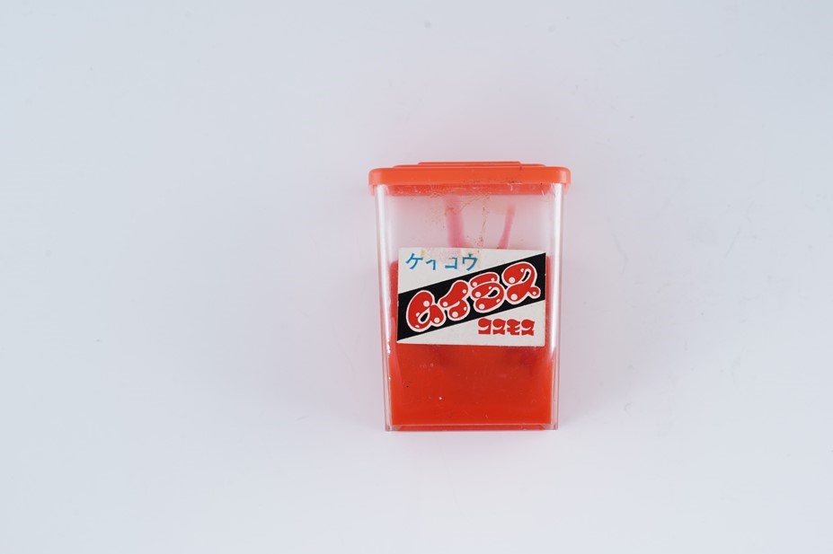 昭和のガチャガチャ】「コスモス」が素早く商品化した、80年代流行り