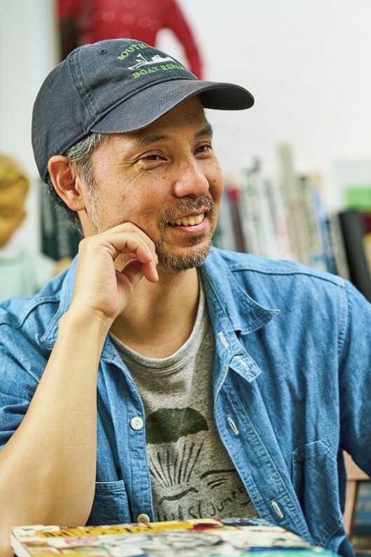 ファッションセンスが際立つ！ ヴィンテージ雑誌を素材にした