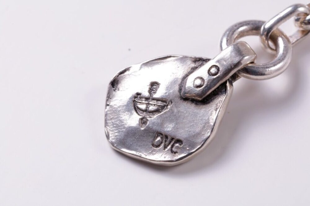 アメカジ世代どストライクなイーグルペンダントが「Pherrow's」「DE-VI