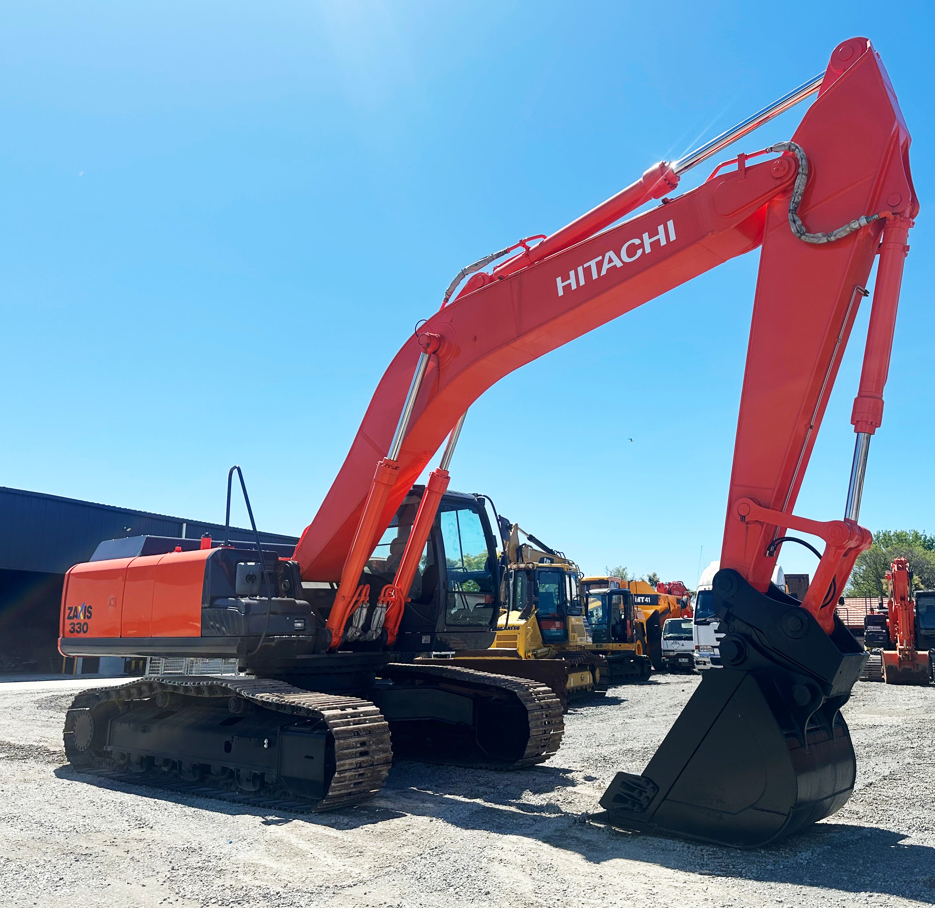 HITACHI ZX330 2013 32 ton Digger– Digger City