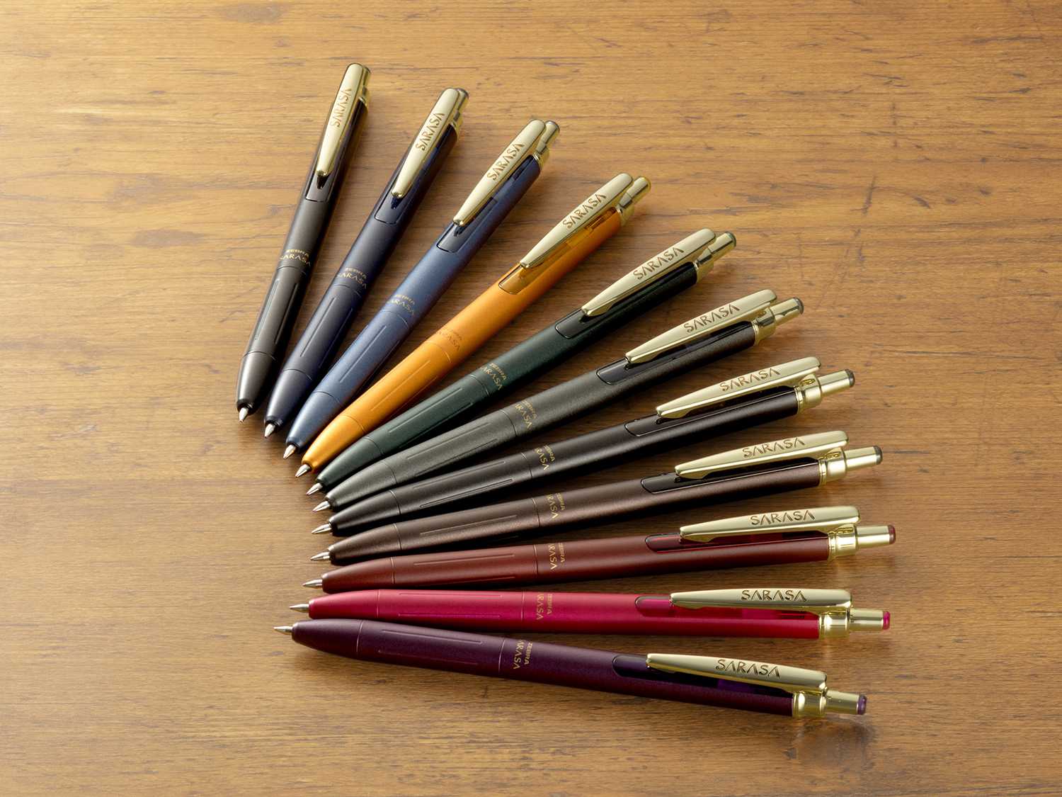 累計販売本数250万本超えのヒット商品、金属軸の「オトナのSARASA」に