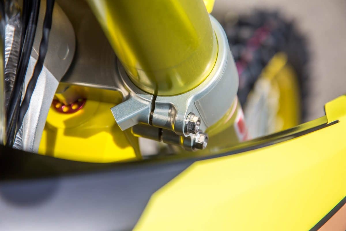 INSIDE JUSTIN HILL'S JGR/YOSHIMURA SUZUKI FACTORY RMZ450 - Dirt