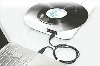 ACC】レコードを手軽に聴こう! Vestax handy trax USB売れてます