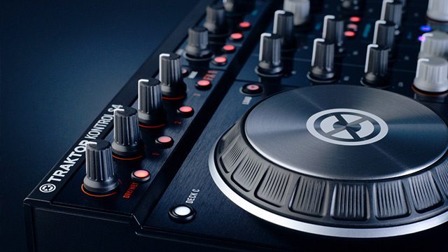 traktor-kontrol-s4-s2-mkII.jpg