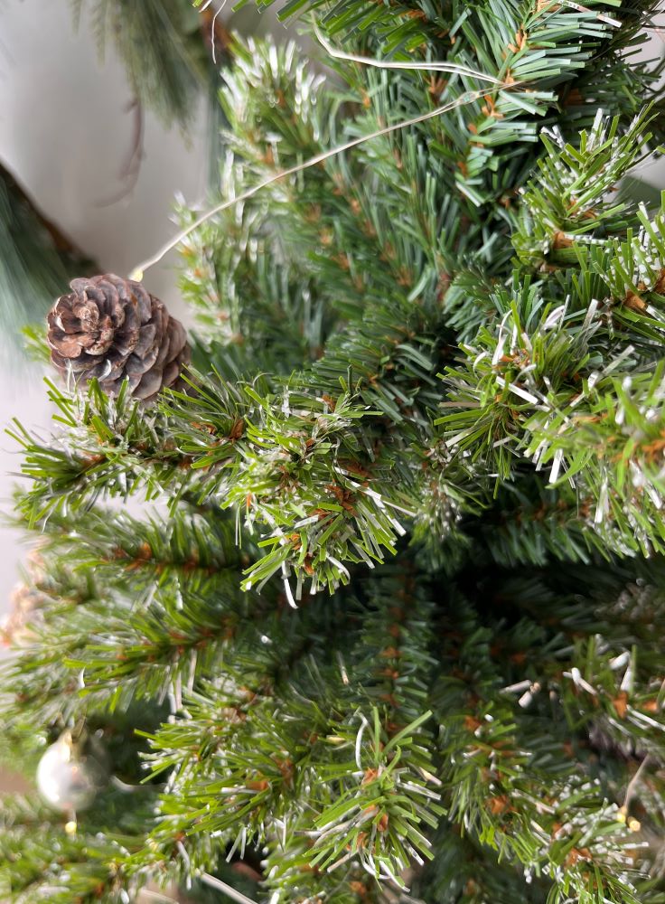 クリスマスデコレーションを格上げする〝ハルモニア〟のツリー | Domani