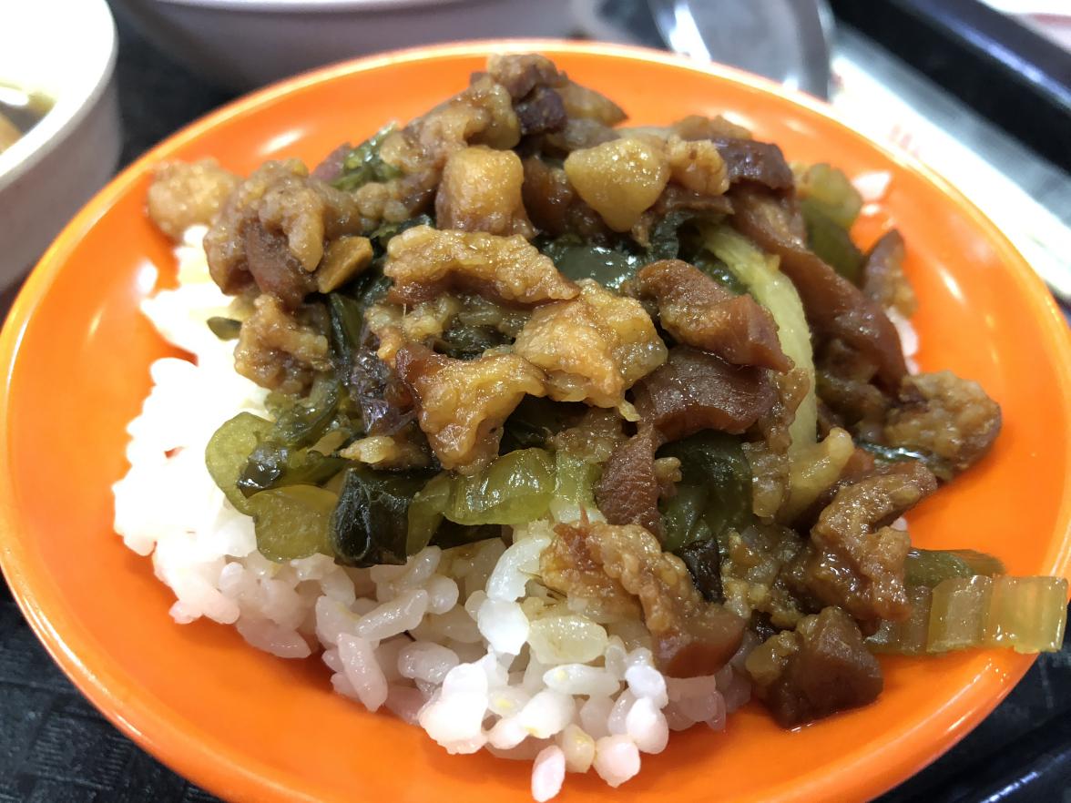 台北】朝食に八角なしのルーローハン（魯肉飯・滷肉飯）！三重区にある