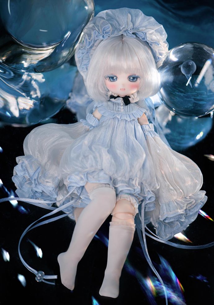 アクア・マドール 枠ズレ、1部銀色のキラキラ アクア・マドール 枠ズレ