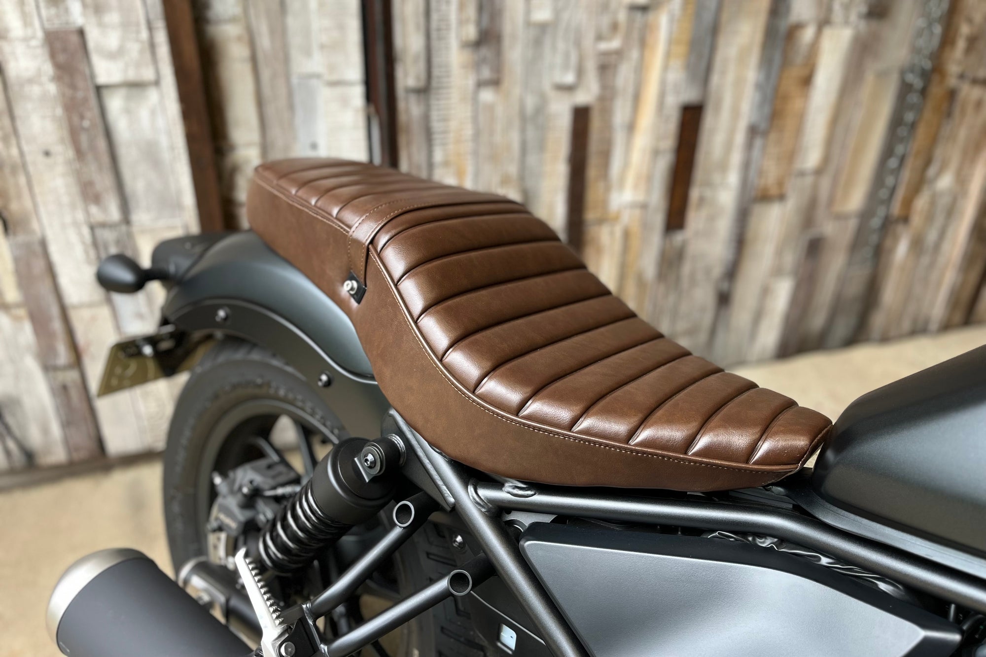 シート Rebel タグ 