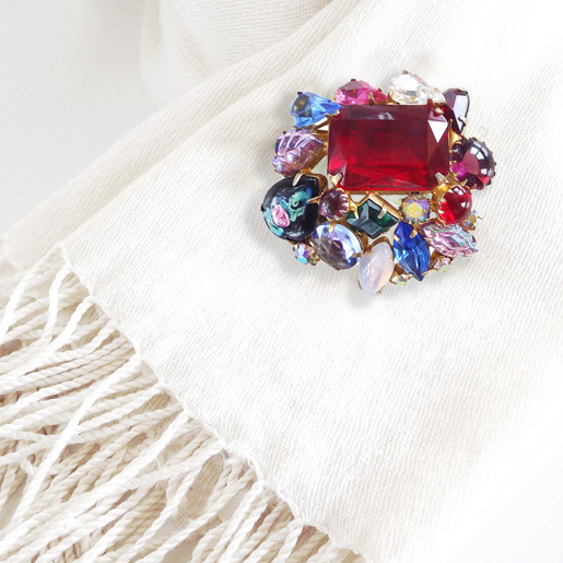 カラフルストーンのヴィンテージブローチ | アメリカ製 カラフルな