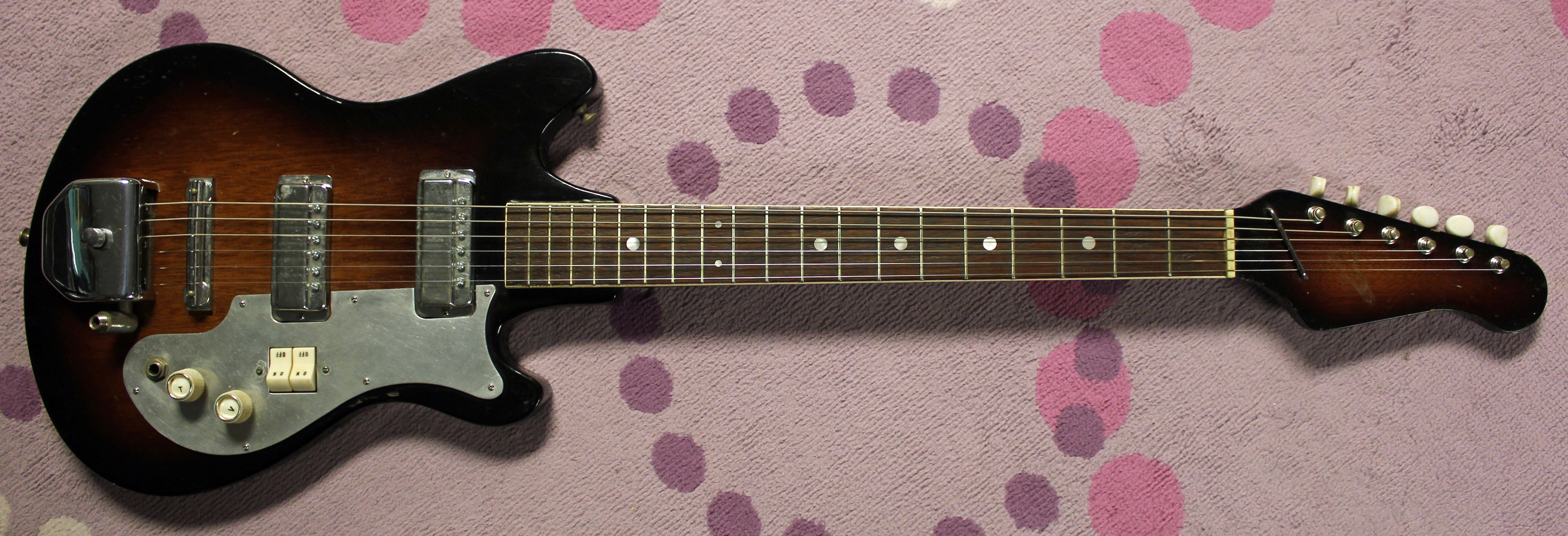 You Say Sekova, I Say Segova – Early 1960s Kawai Electric Guitar